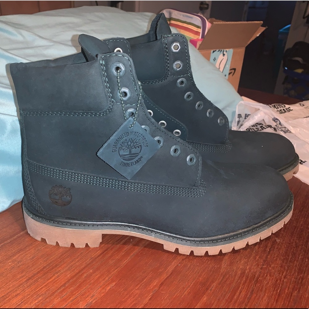 MEN’S TIMBERLANDS: LIMITED RELEASE 6-INCH BOOTS